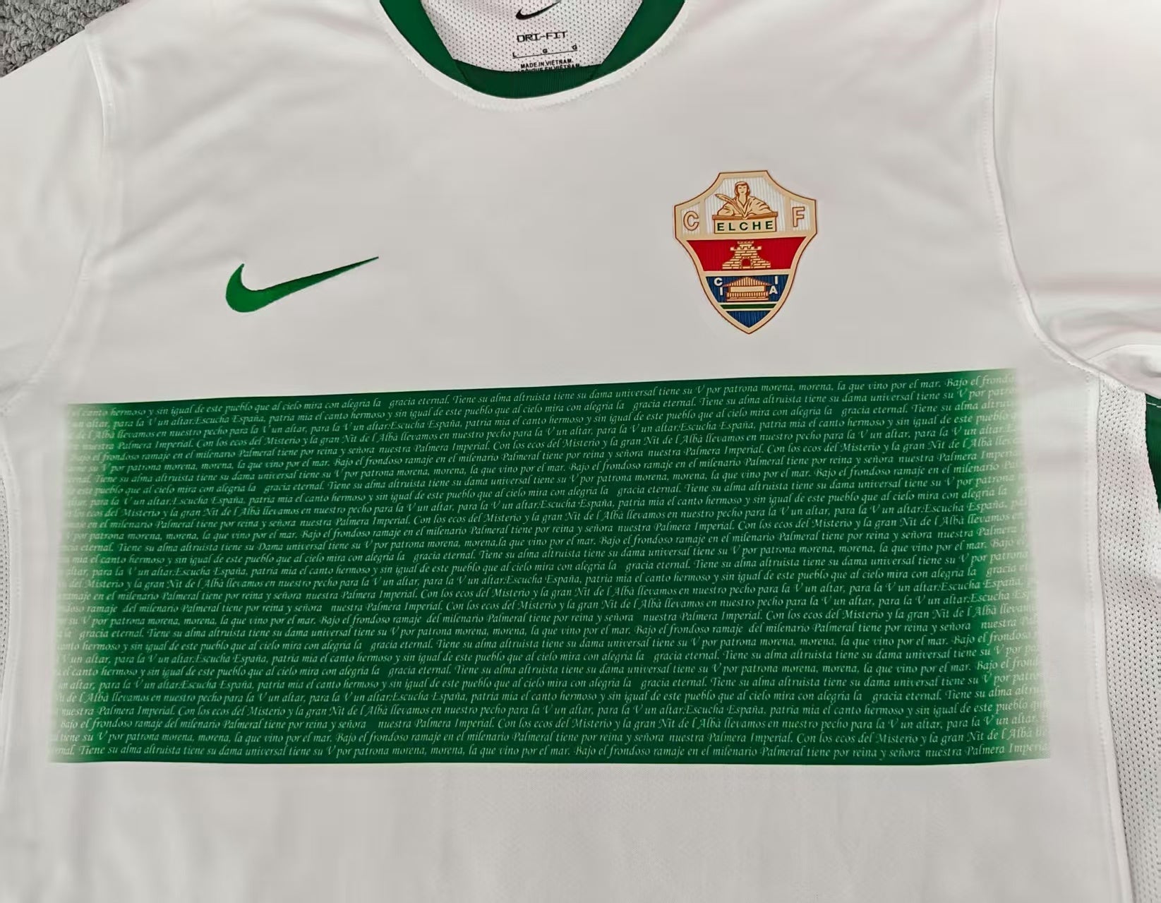25-26 Player Elche CF Local
