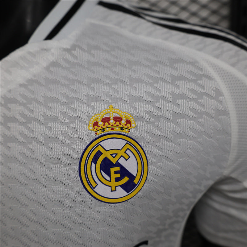24-25 Player Real Madrid Local