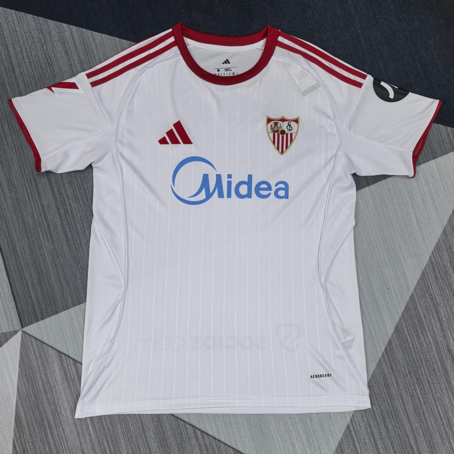 25-26 Fan Sevilla FC Local