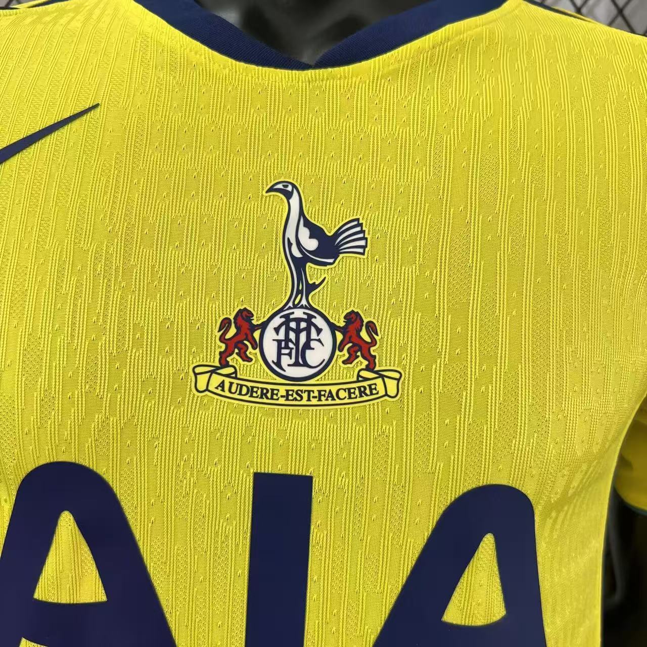 25-26 Player Tottenham local (3ª)