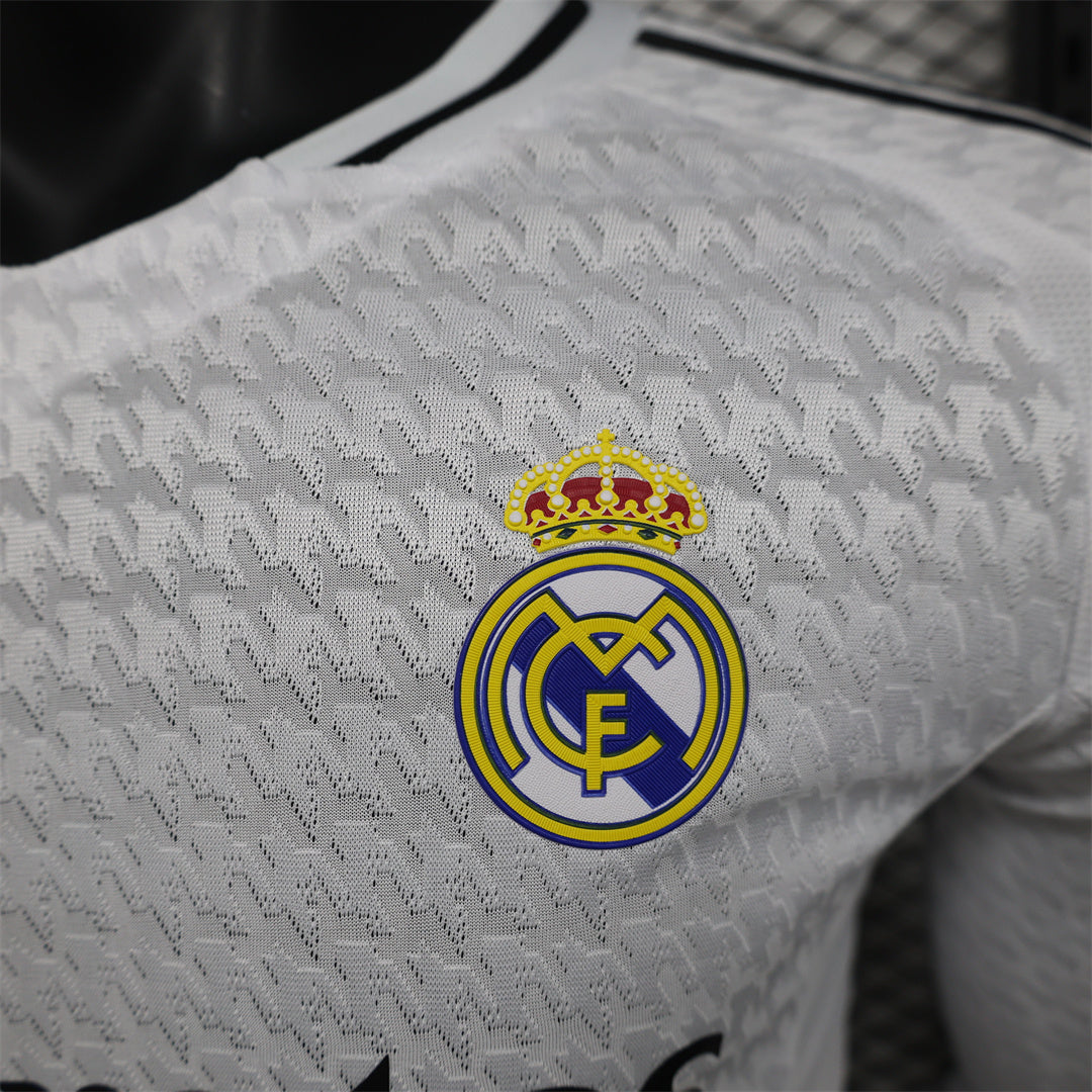 24-25 Player Real Madrid Local