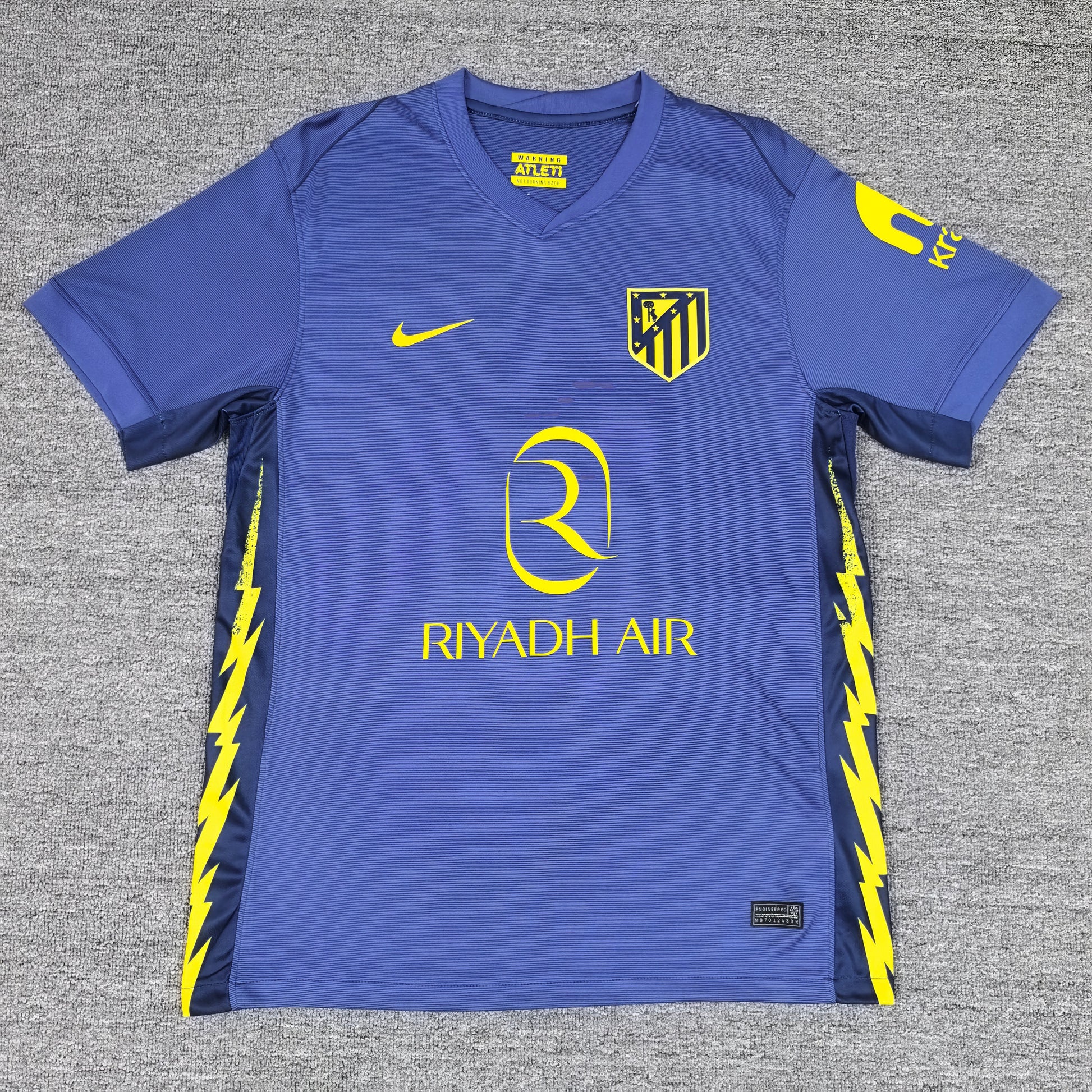 25-26 Fan Atlético de Madrid Visitante